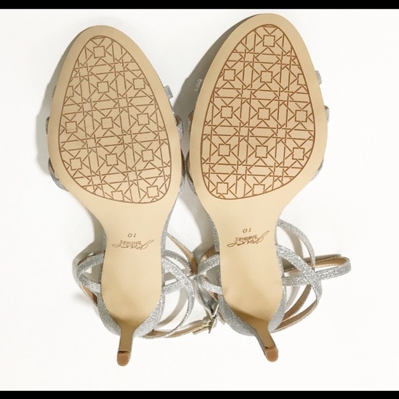 Jewel Badgley Mischka Amber Wraparound Heel NWOT - Picture 2 of 4